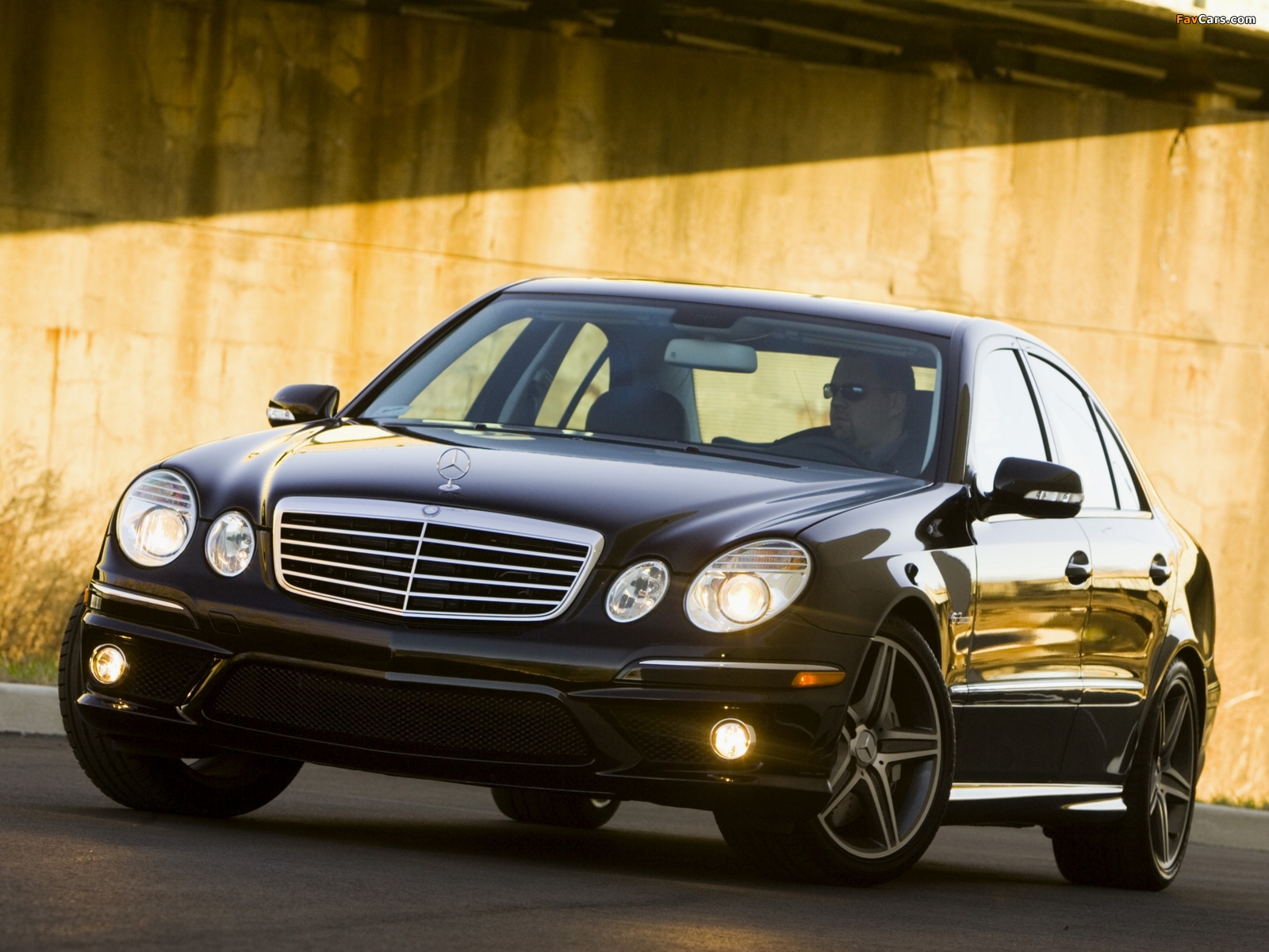 Images of Mercedes-Benz E 63 AMG US-spec (W211) 2007–09 (1600 x 1200)