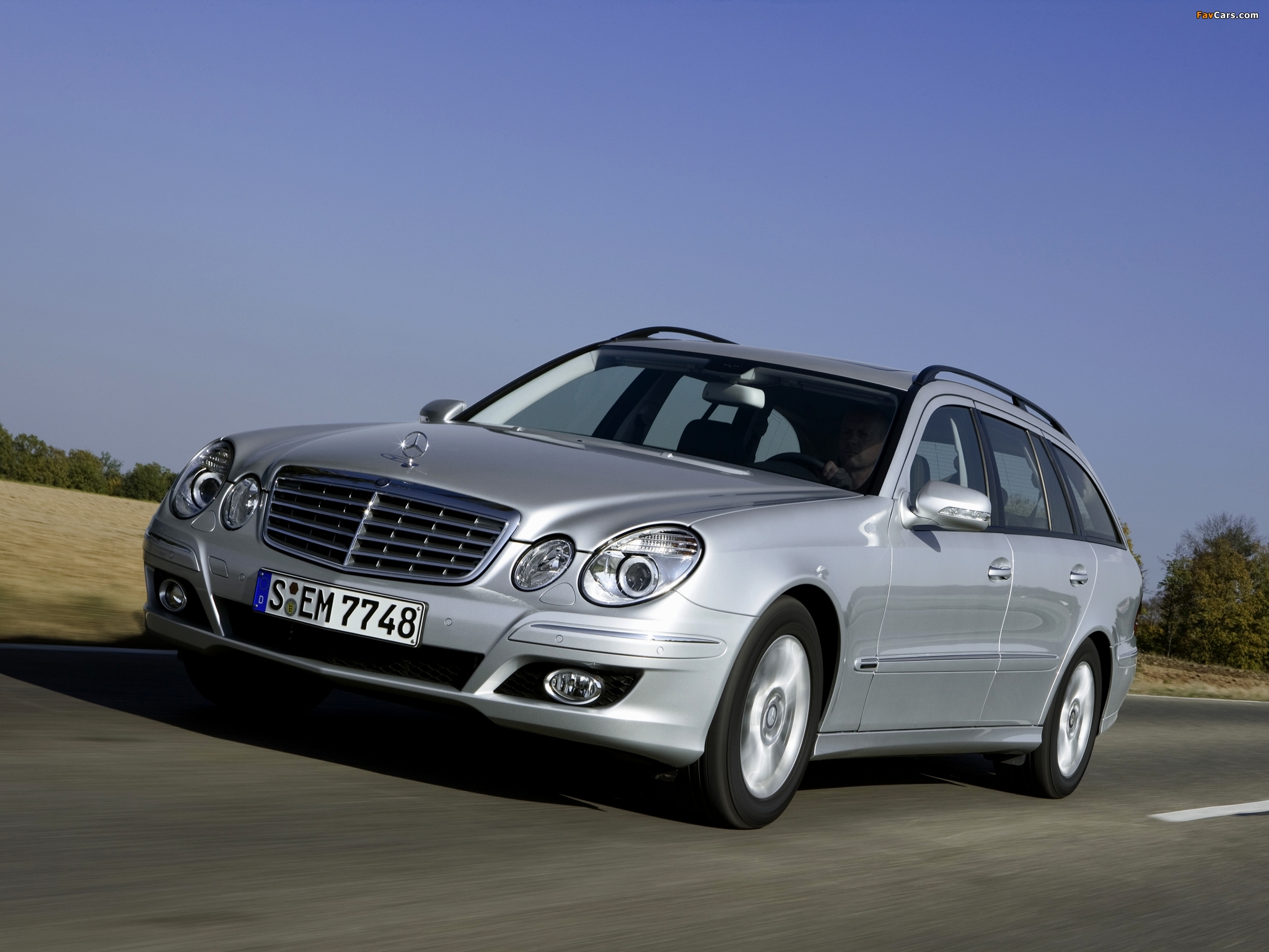 Images of Mercedes-Benz E 350 CGI (S211) 2008–09 (2048 x 1536)