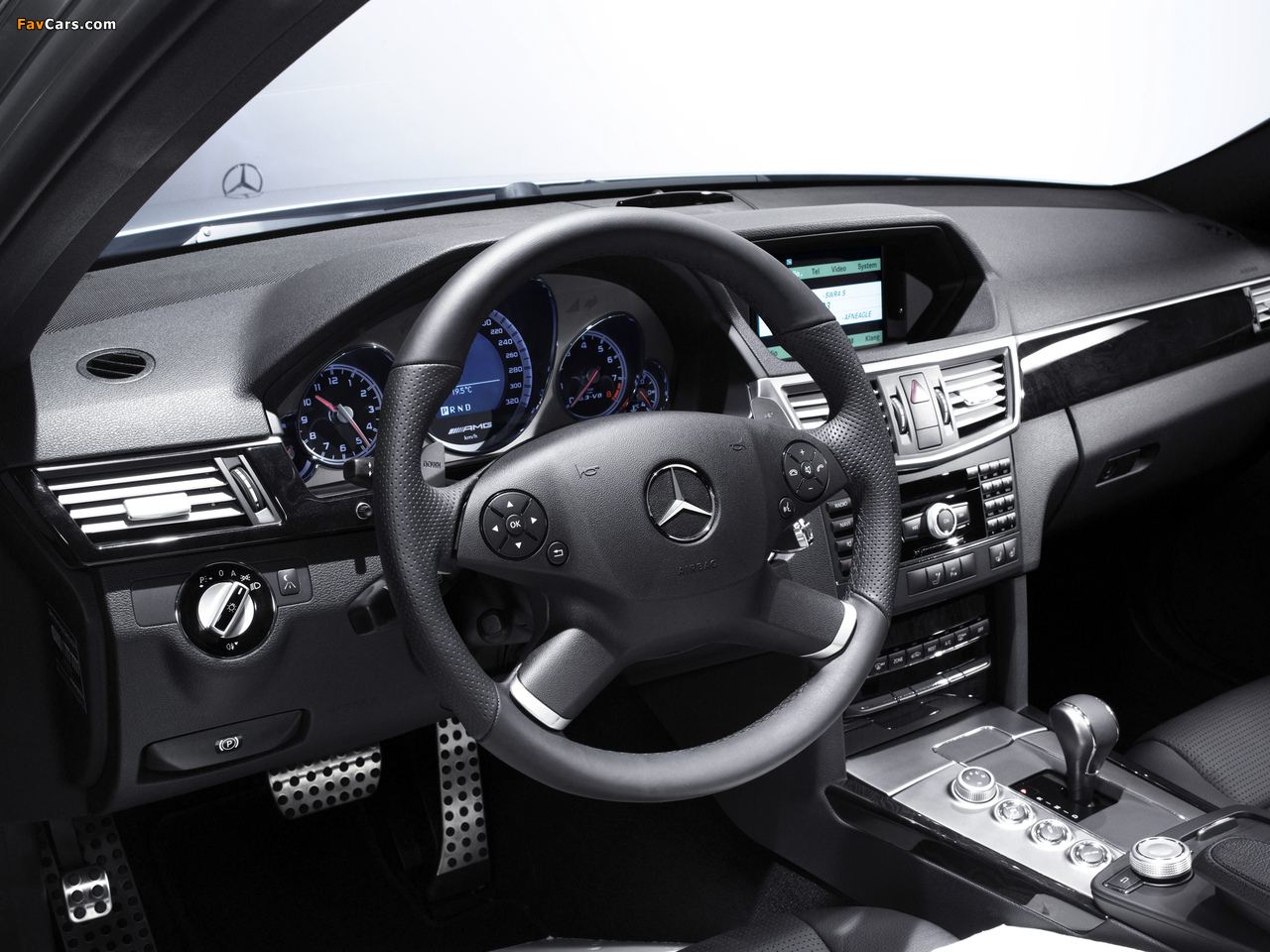 Images of Mercedes-Benz E 63 AMG (W212) 2009–11 (1280 x 960)