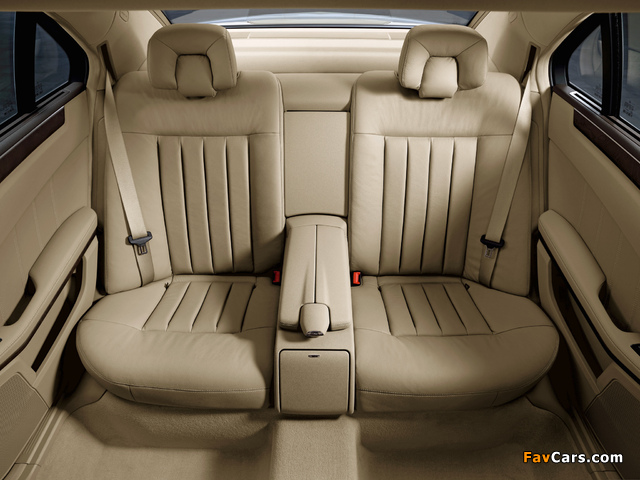 Images of Mercedes-Benz E 350 CGI (W212) 2009–12 (640 x 480)