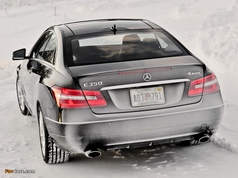 Images of Mercedes-Benz E 350 4MATIC Coupe US-spec (C207) 2009–12 (800 x 600)