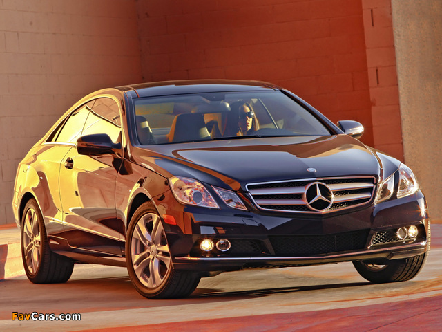 Images of Mercedes-Benz E 350 Coupe US-spec (C207) 2009–12 (640 x 480)