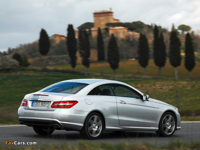 Images of Mercedes-Benz E 500 Coupe AMG Sports Package (C207) 2009–12 (640 x 480)