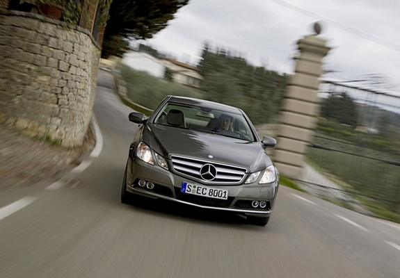 Images of Mercedes-Benz E 250 CGI Coupe (C207) 2009–12