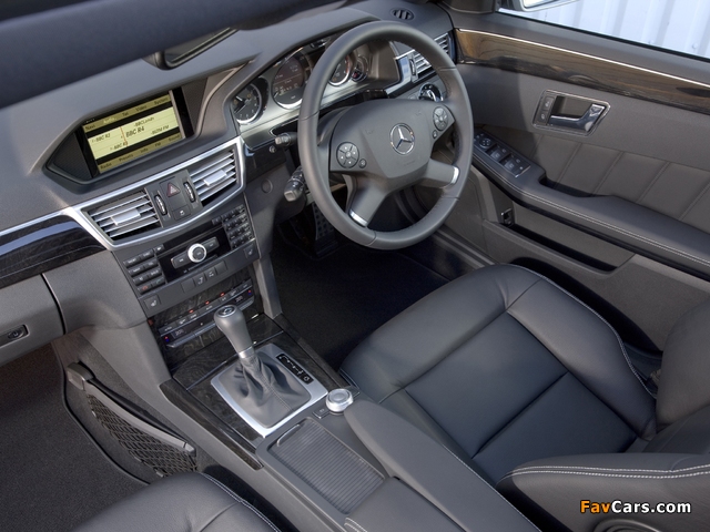 Images of Mercedes-Benz E 250 CDI AMG Sports Package Estate UK-spec (S212) 2009–12 (640 x 480)