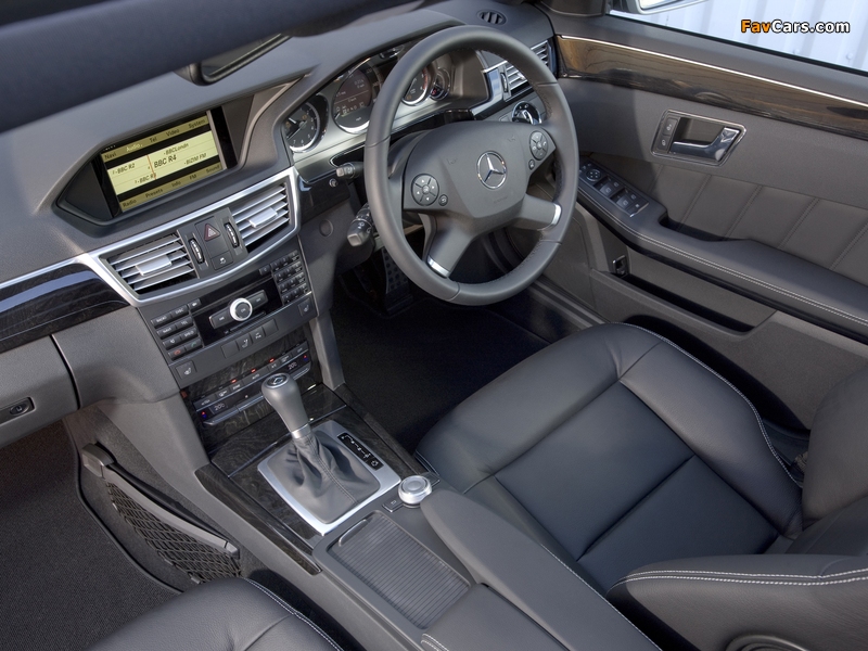 Images of Mercedes-Benz E 250 CDI AMG Sports Package Estate UK-spec (S212) 2009–12 (800 x 600)