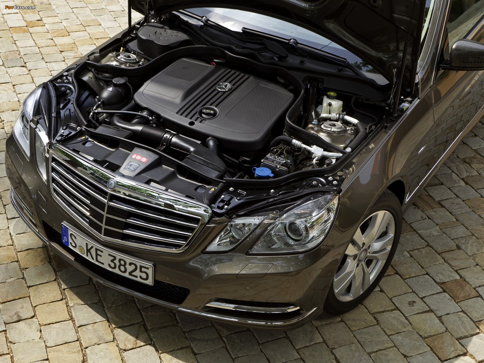 Images of Mercedes-Benz E 250 CDI Estate (S212) 2009–12 (1600 x 1200)