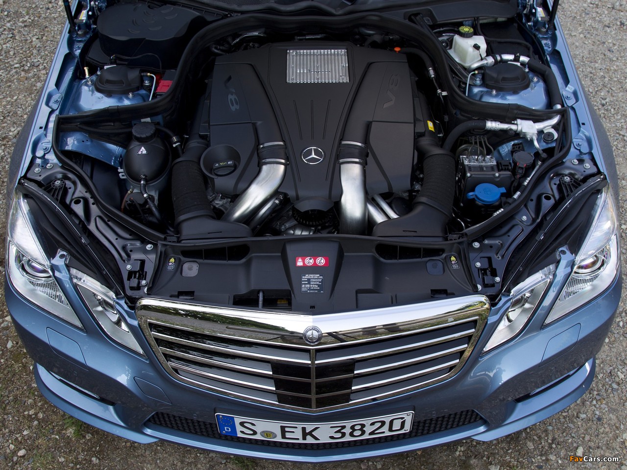 Images of Mercedes-Benz E 500 AMG Sports Package (W212) 2009–12 (1280 x 960)