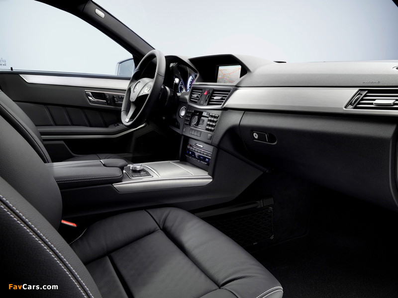 Images of Mercedes-Benz E 500 AMG Sports Package (W212) 2009–12 (800 x 600)