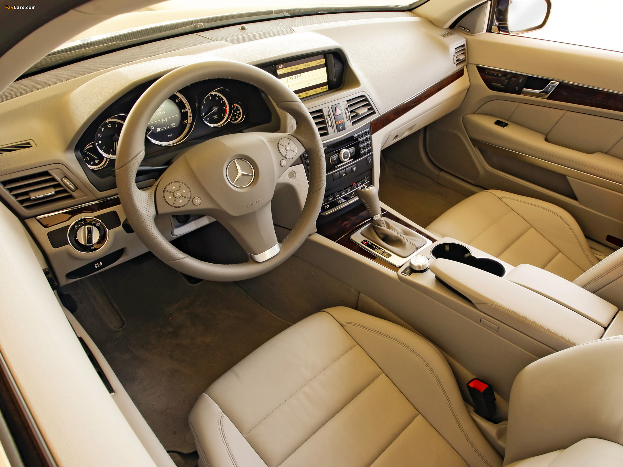 Images of Mercedes-Benz E 350 Coupe US-spec (C207) 2009–12 (2048 x 1536)