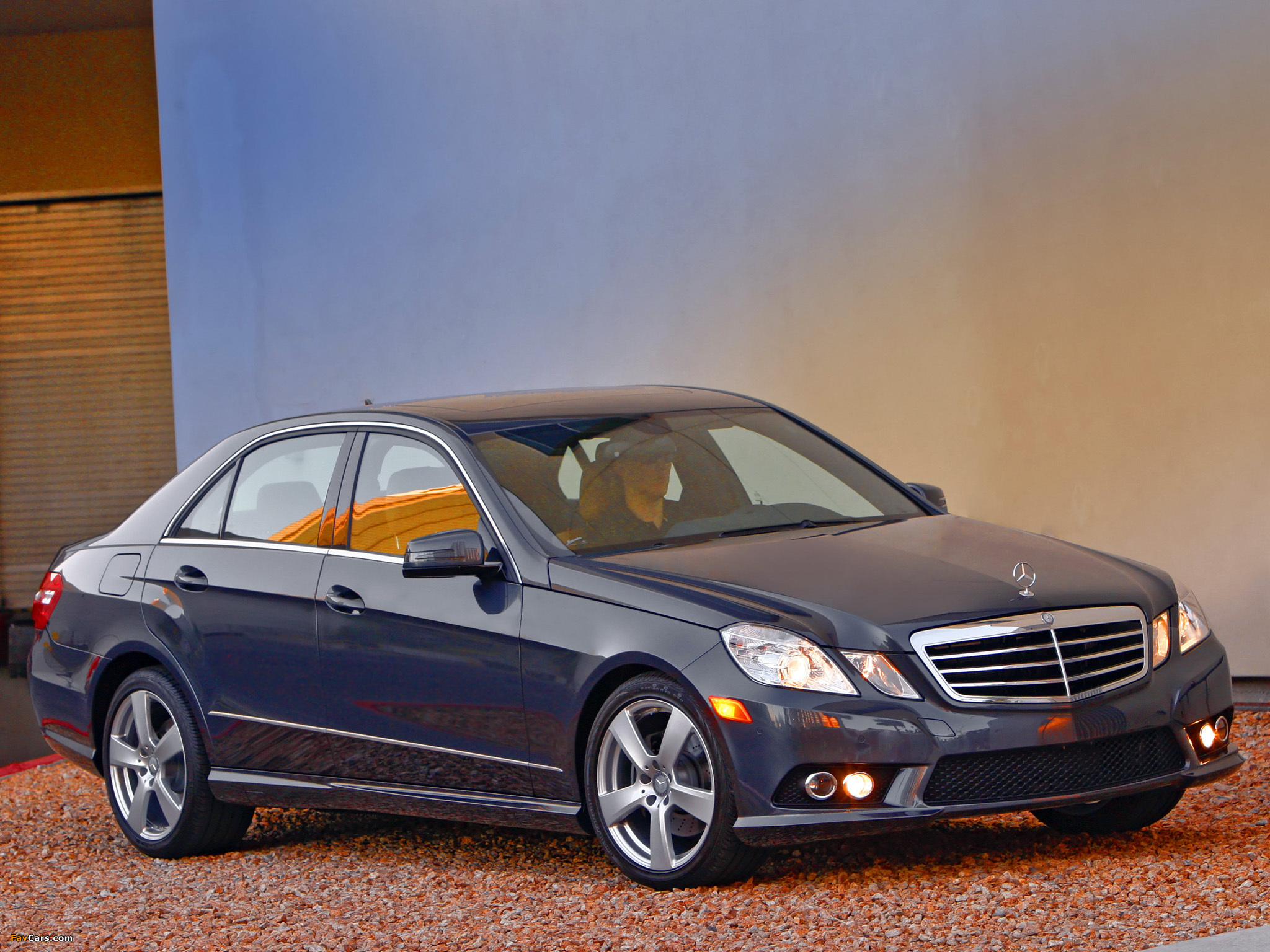 Images of Mercedes-Benz E 350 AMG Sports Package US-spec (W212) 2009–12 (2048 x 1536)