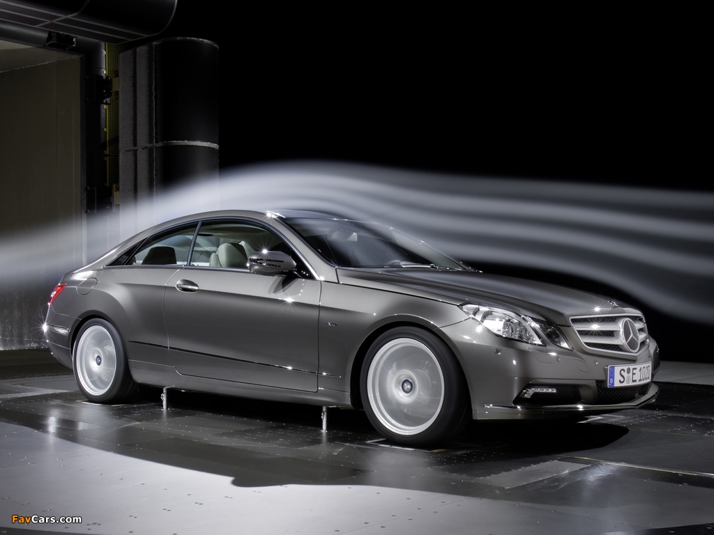Images of Mercedes-Benz E 350 CDI Coupe (C207) 2009–12 (1024 x 768)