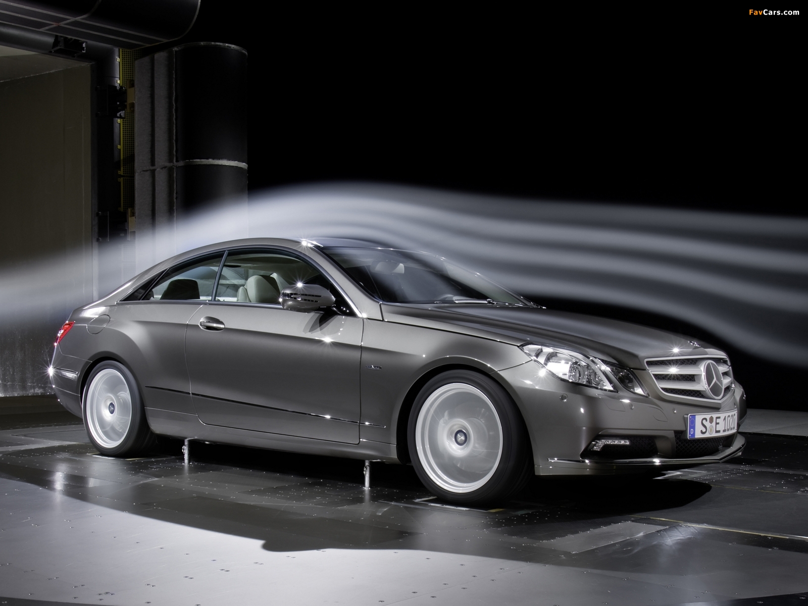 Images of Mercedes-Benz E 350 CDI Coupe (C207) 2009–12 (1600 x 1200)
