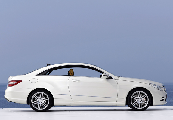 Images of Mercedes-Benz E 500 Coupe AMG Sports Package (C207) 2009–12
