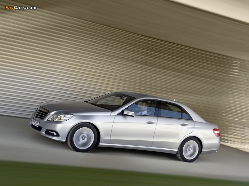 Images of Mercedes-Benz E 500 (W212) 2009–12 (800 x 600)