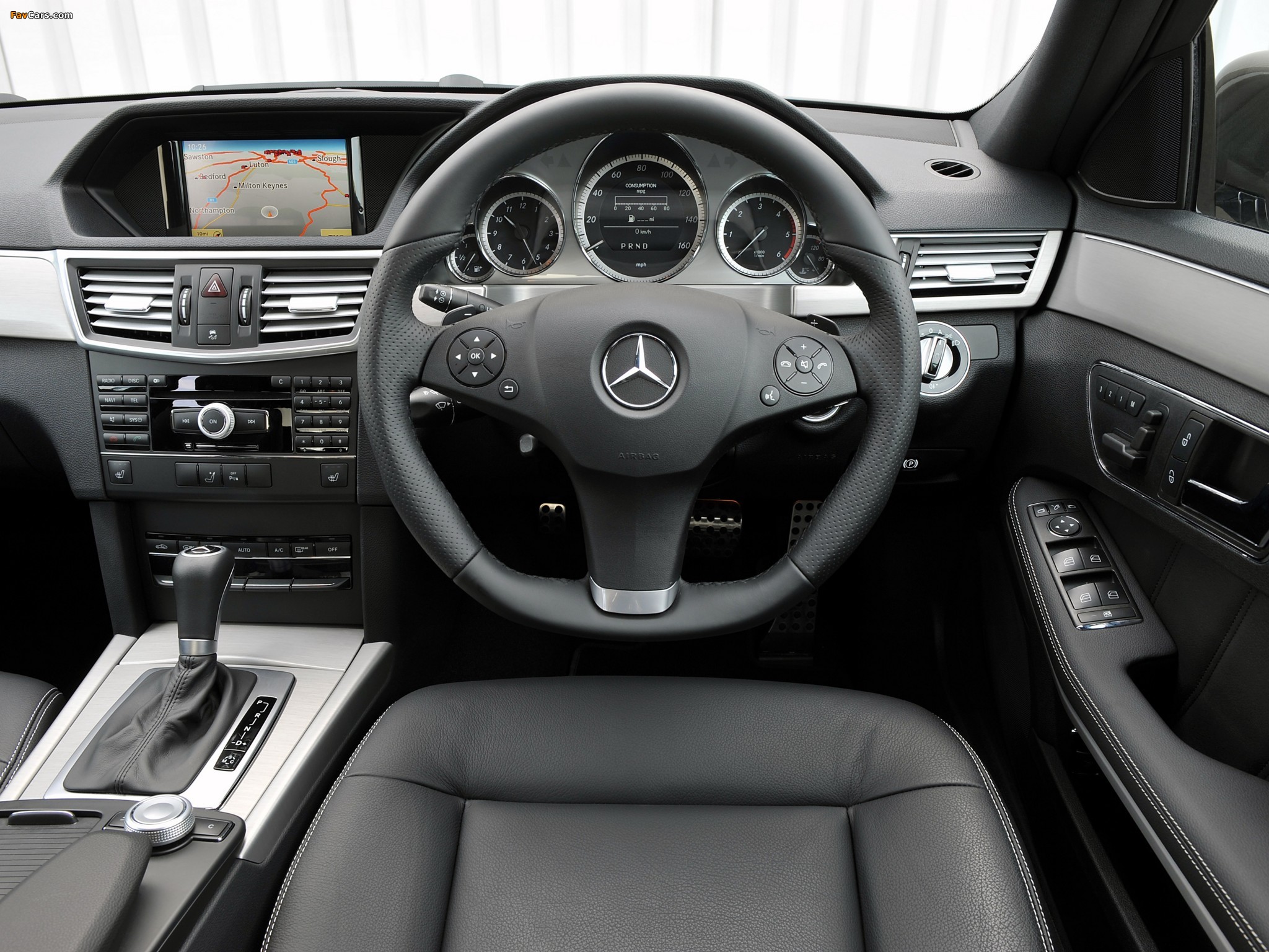 Images of Mercedes-Benz E 220 CDI AMG Sports Package UK-spec (W212) 2009–12 (2048 x 1536)