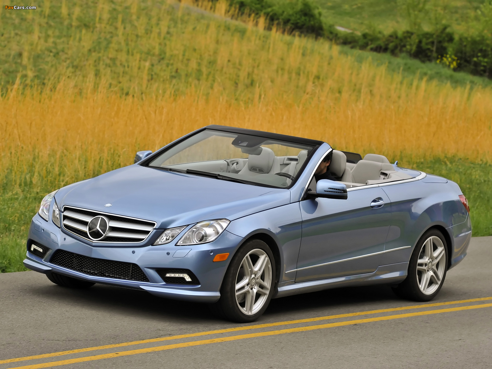 Images of Mercedes-Benz E 550 Cabrio AMG Sports Package (A207) 2010–12 (1600 x 1200)