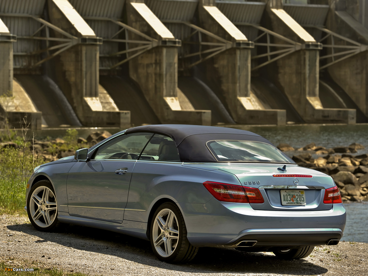 Images of Mercedes-Benz E 550 Cabrio AMG Sports Package (A207) 2010–12 (1280 x 960)