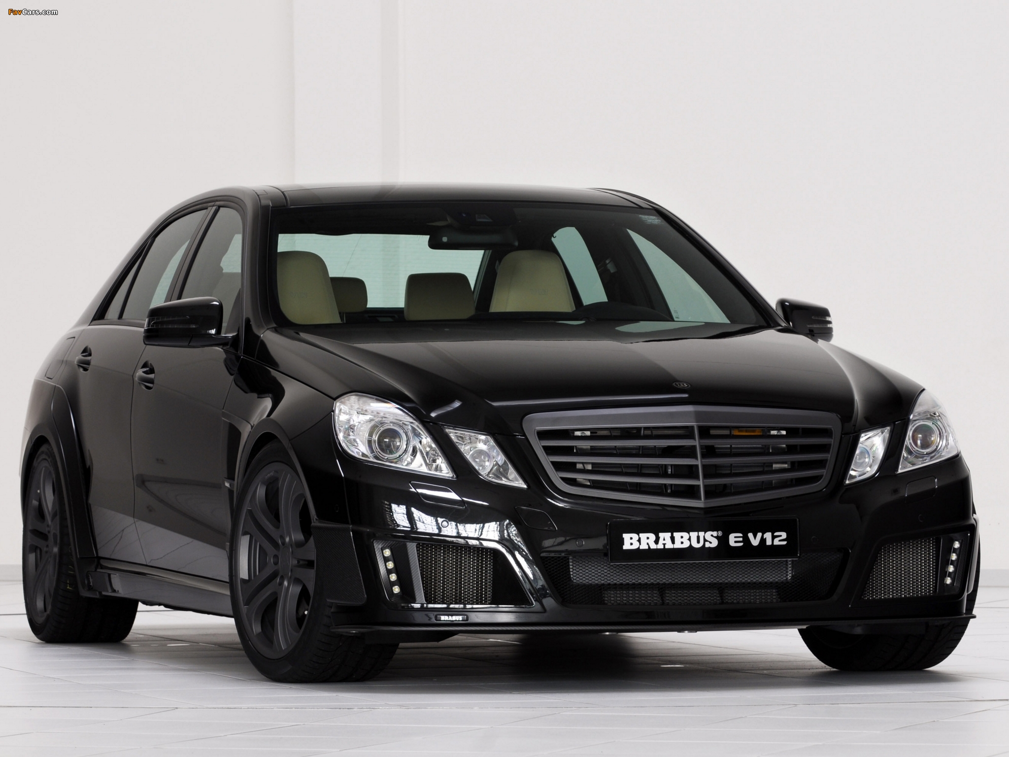 Images of Brabus E V12 (W212) 2010 (2048 x 1536)