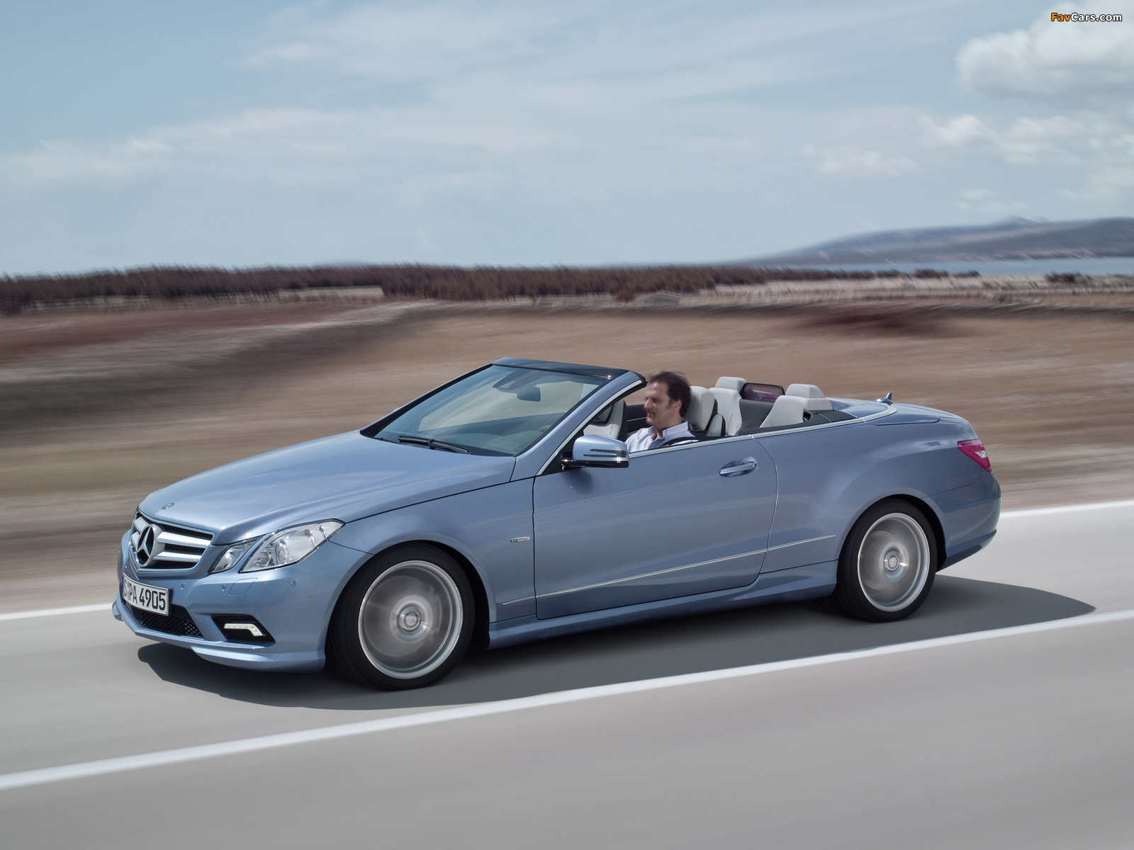 Images of Mercedes-Benz E 500 Cabrio AMG Sports Package (A207) 2010–12 (1600 x 1200)
