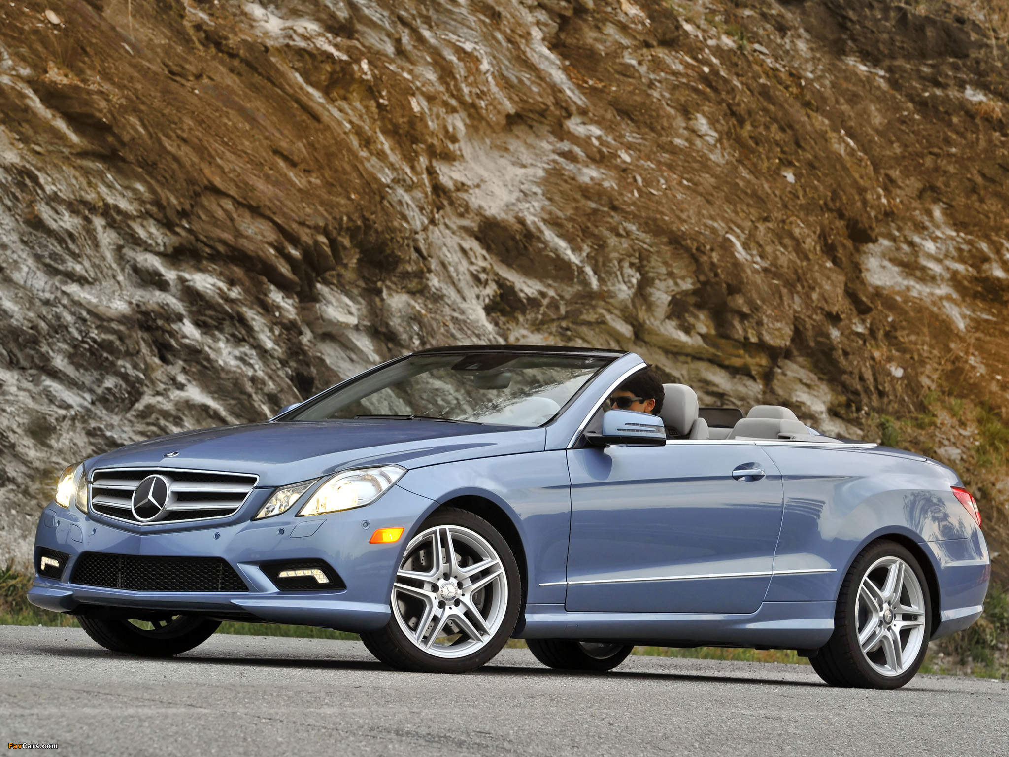 Images of Mercedes-Benz E 550 Cabrio AMG Sports Package (A207) 2010–12 (2048 x 1536)