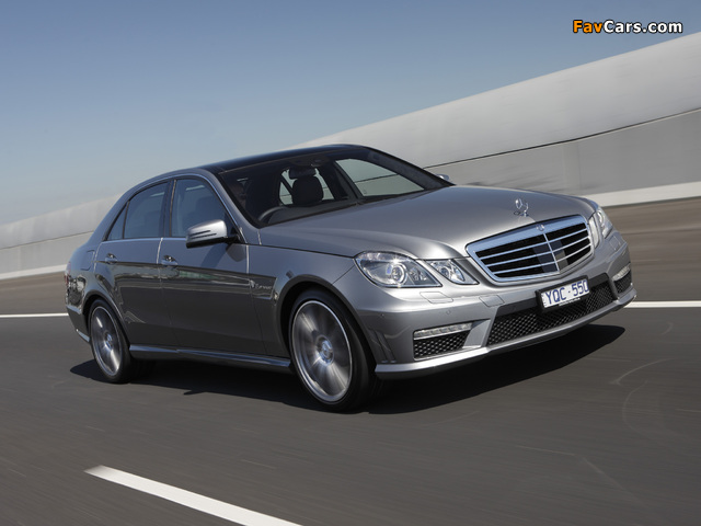 Images of Mercedes-Benz E 63 AMG AU-spec (W212) 2012 (640 x 480)