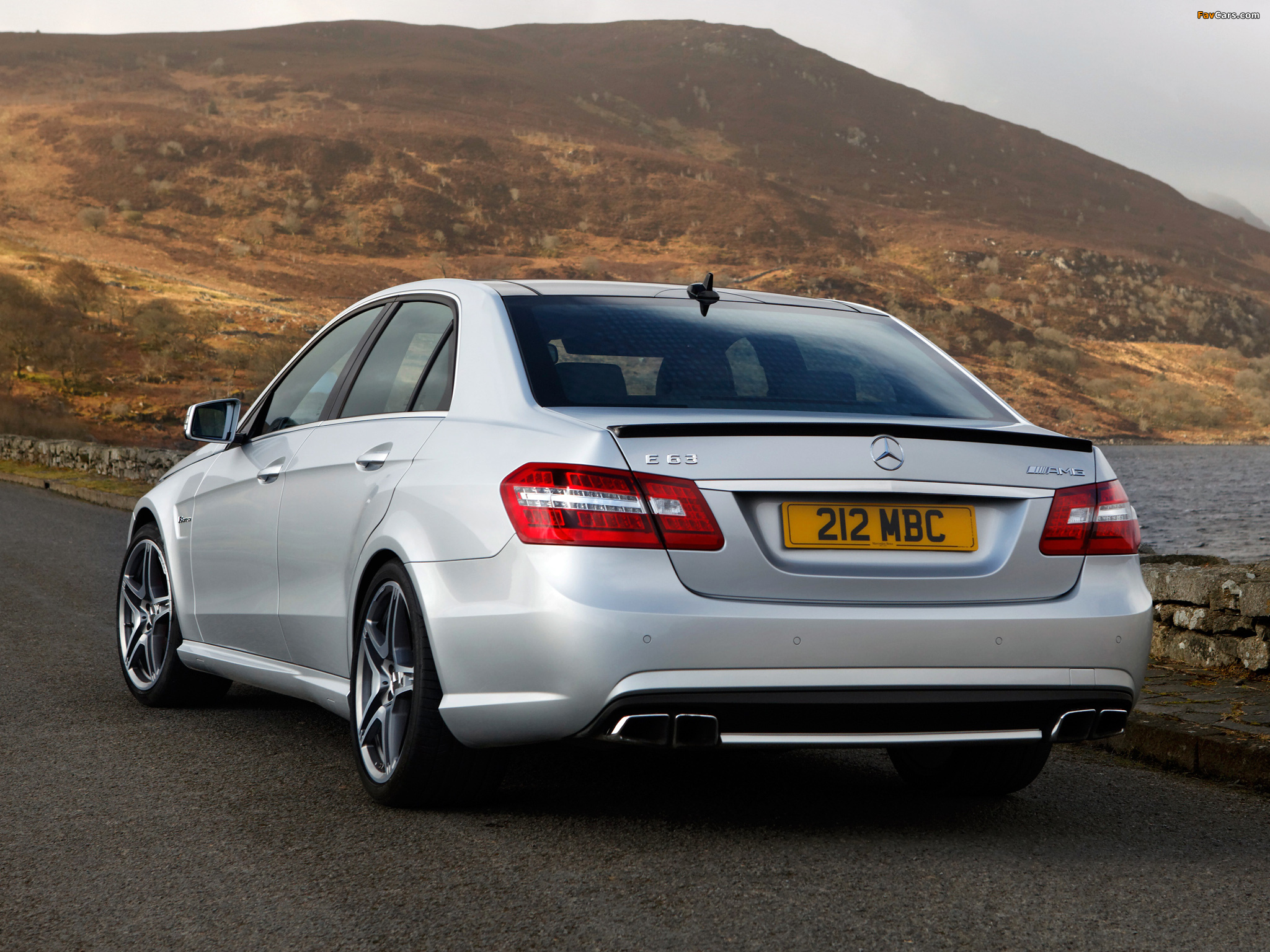 Images of Mercedes-Benz E 63 AMG UK-spec (W212) 2012 (2048 x 1536)