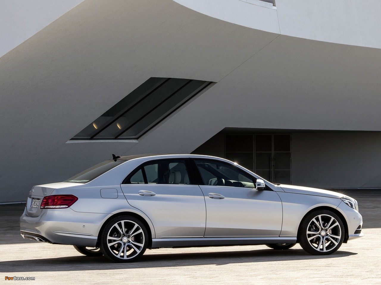 Images of Mercedes-Benz E 350 4MATIC (W212) 2013 (1280 x 960)