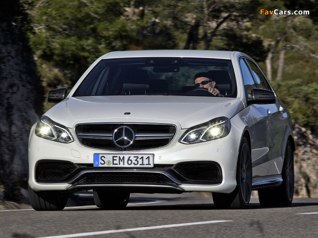 Images of Mercedes-Benz E 63 AMG S-Model (W212) 2013 (640 x 480)