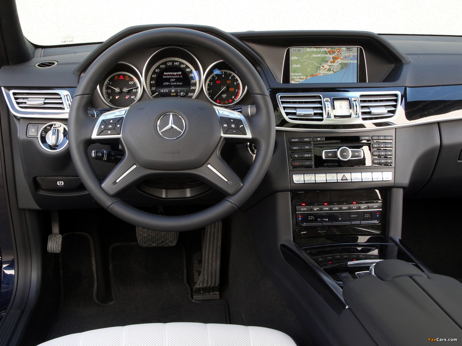 Images of Mercedes-Benz E 400 Estate (S212) 2013 (1600 x 1200)