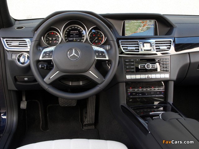 Images of Mercedes-Benz E 400 Estate (S212) 2013 (640 x 480)