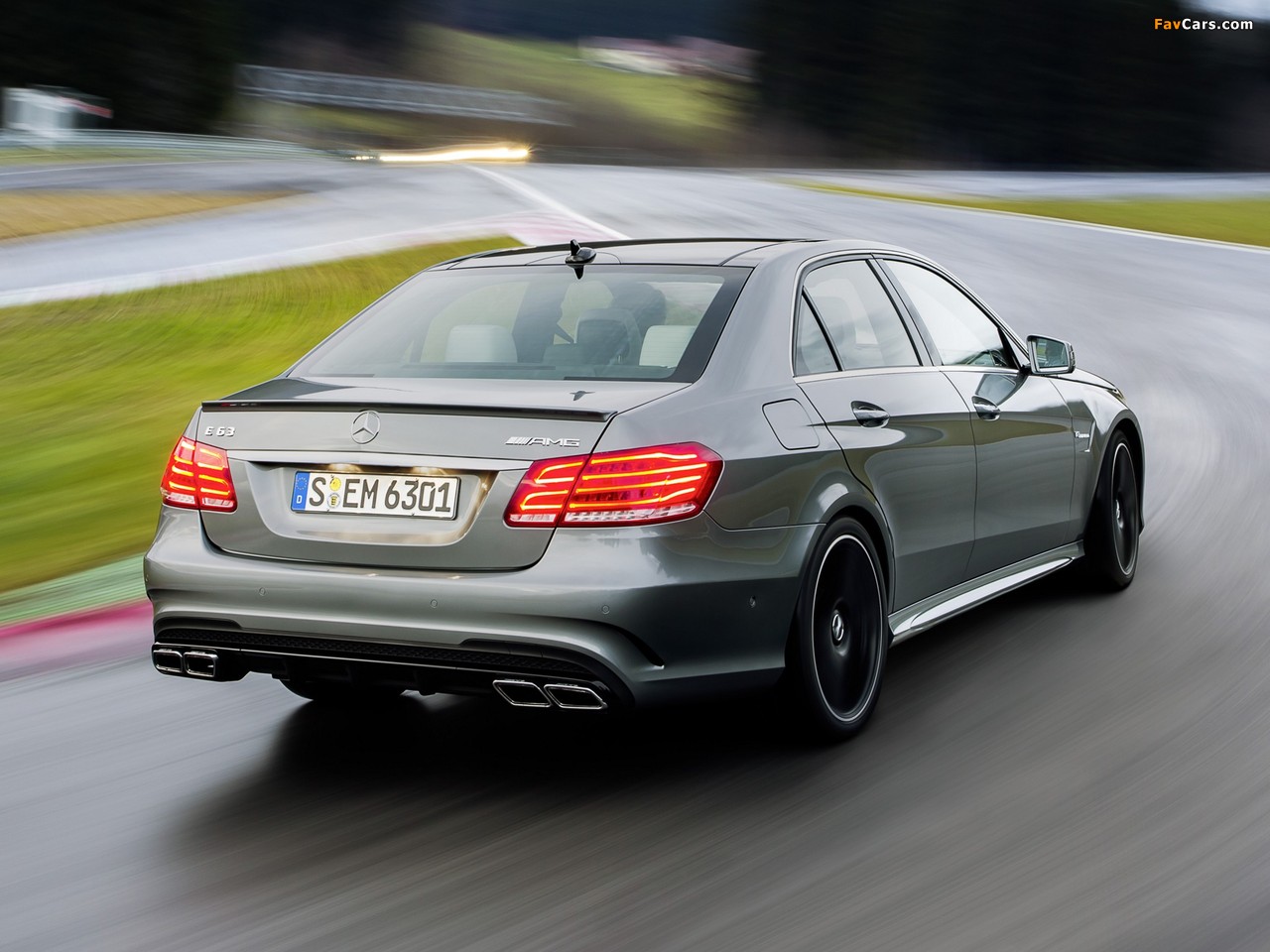 Images of Mercedes-Benz E 63 AMG (W212) 2013 (1280 x 960)