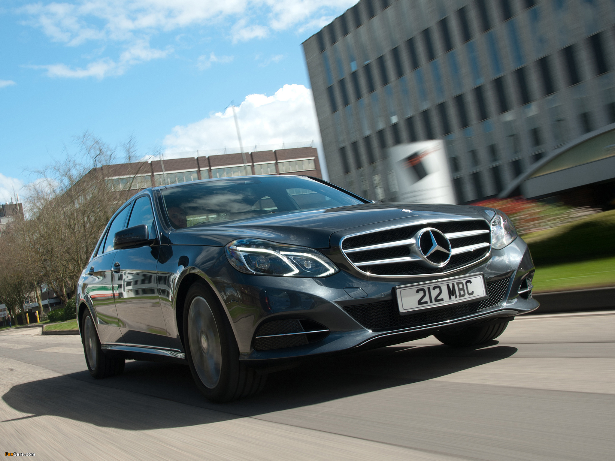 Images of Mercedes-Benz E 250 CDI UK-spec (W212) 2013 (2048 x 1536)