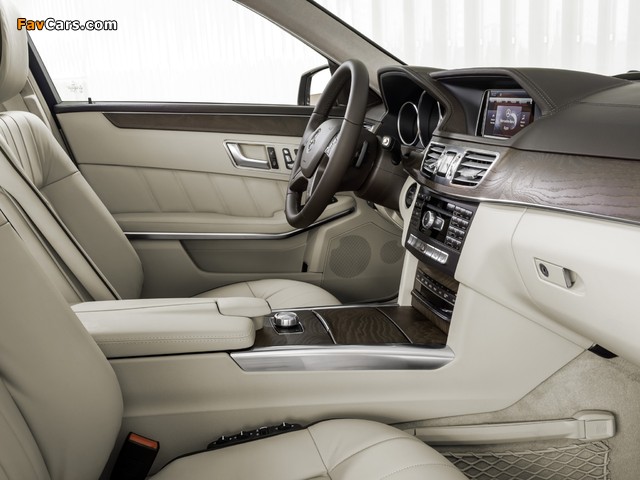 Images of Mercedes-Benz E 300 BlueTec Hybrid (W212) 2013 (640 x 480)