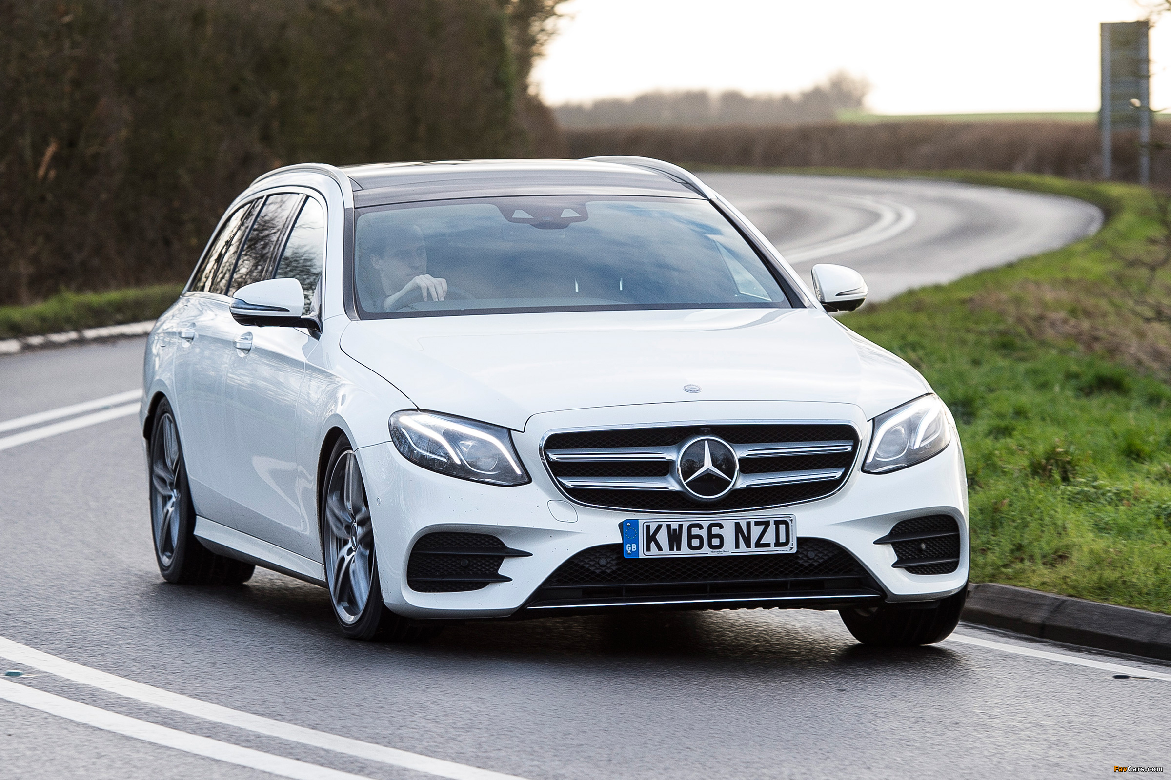 Images of Mercedes-Benz E 220 d 4MATIC AMG Line Estate UK-spec (S213) 2016 (2400 x 1600)