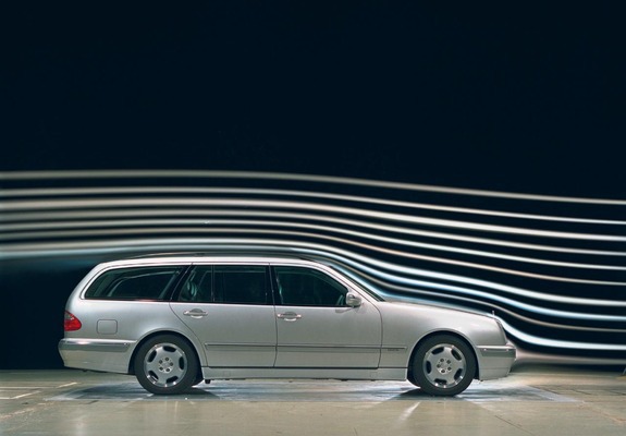 Images of Mercedes-Benz E-Klasse Estate (S210) 1996