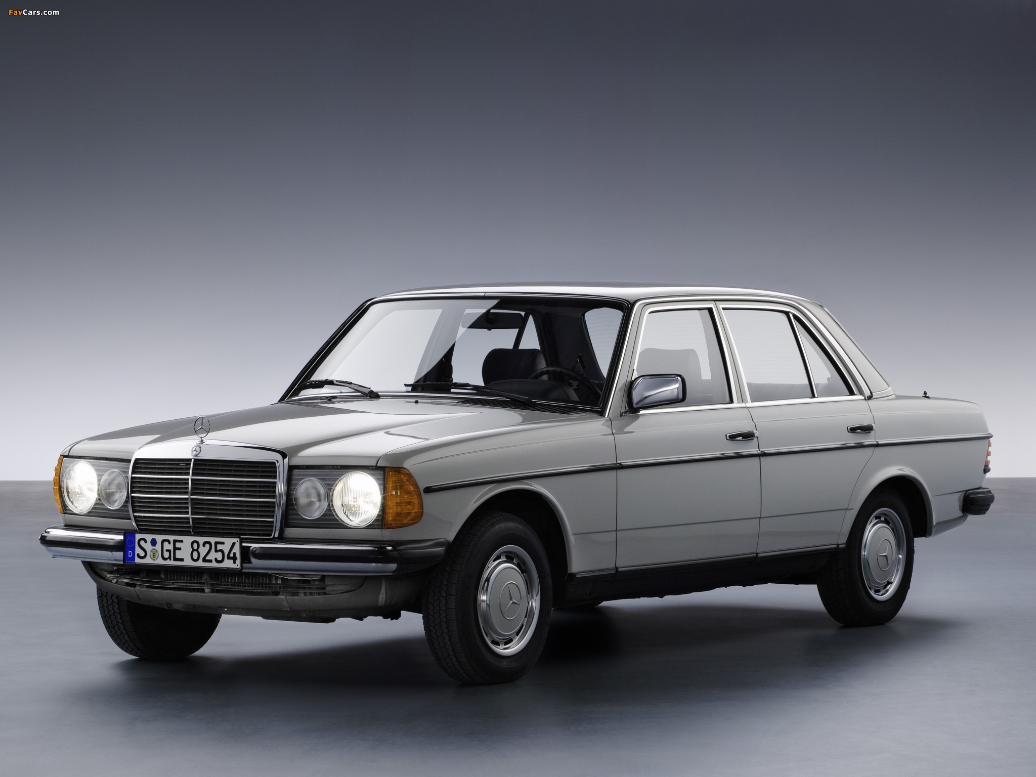 Mercedes-Benz 200 (W123) 1976–85 photos (2048 x 1536)