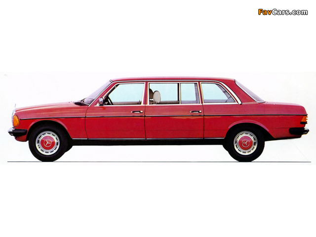 Mercedes-Benz 300 D Limousine (V123) 1977–85 images (640 x 480)