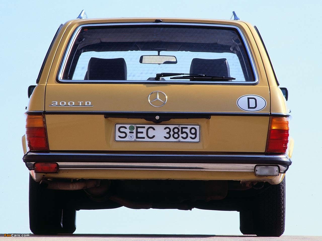 Mercedes-Benz 300 TD (S123) 1978–86 photos (1280 x 960)