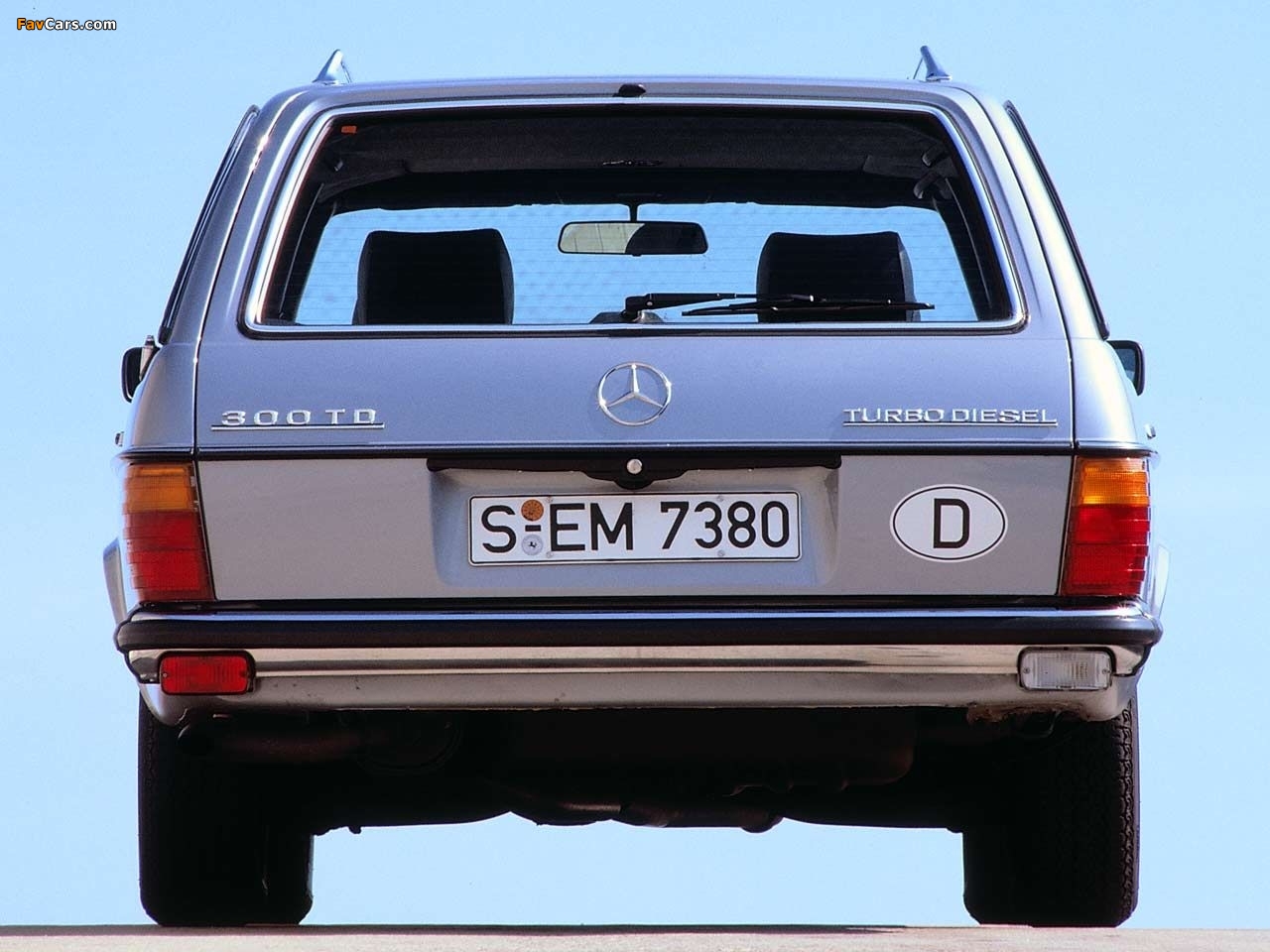 Mercedes-Benz 300 TD Turbodiesel (S123) 1980–86 photos (1280 x 960)