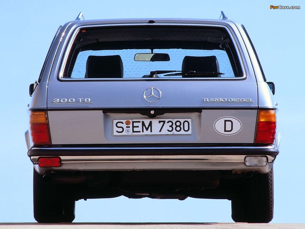 Mercedes-Benz 300 TD Turbodiesel (S123) 1980–86 photos (1024 x 768)