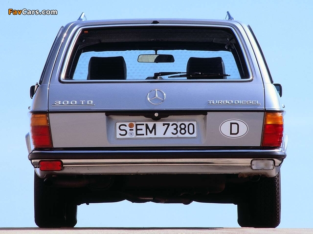 Mercedes-Benz 300 TD Turbodiesel (S123) 1980–86 photos (640 x 480)