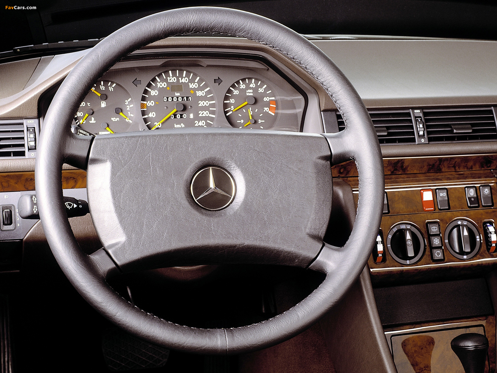 Mercedes-Benz 300 E (W124) 1985–92 photos (1600 x 1200)
