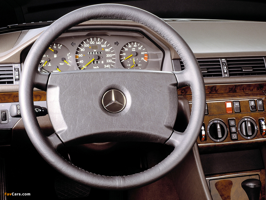 Mercedes-Benz 300 E (W124) 1985–92 photos (1024 x 768)