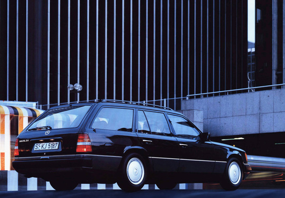 Mercedes-Benz 300 TE (S124) 1986–92 pictures