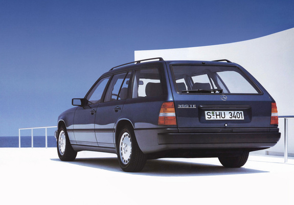 Mercedes-Benz 300 TE (S124) 1986–92 wallpapers