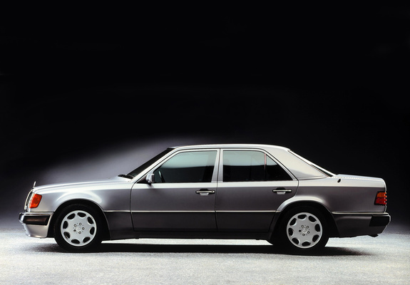 Mercedes-Benz 500 E (W124) 1990–93 wallpapers