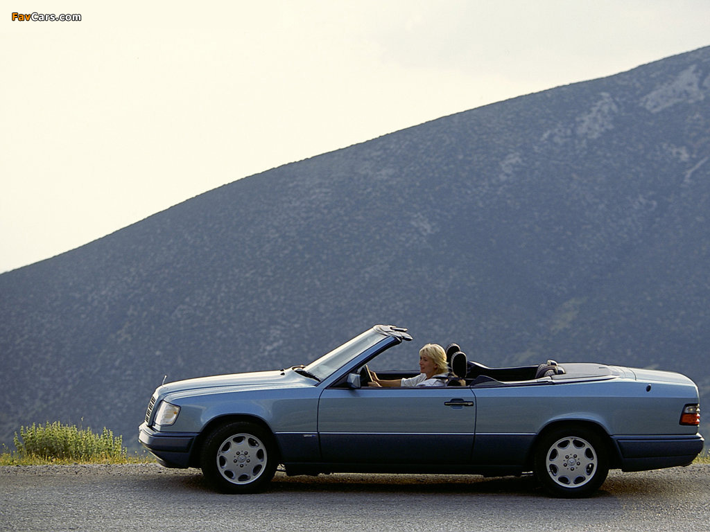 Mercedes-Benz E 220 Cabrio (A124) 1993–96 photos (1024 x 768)