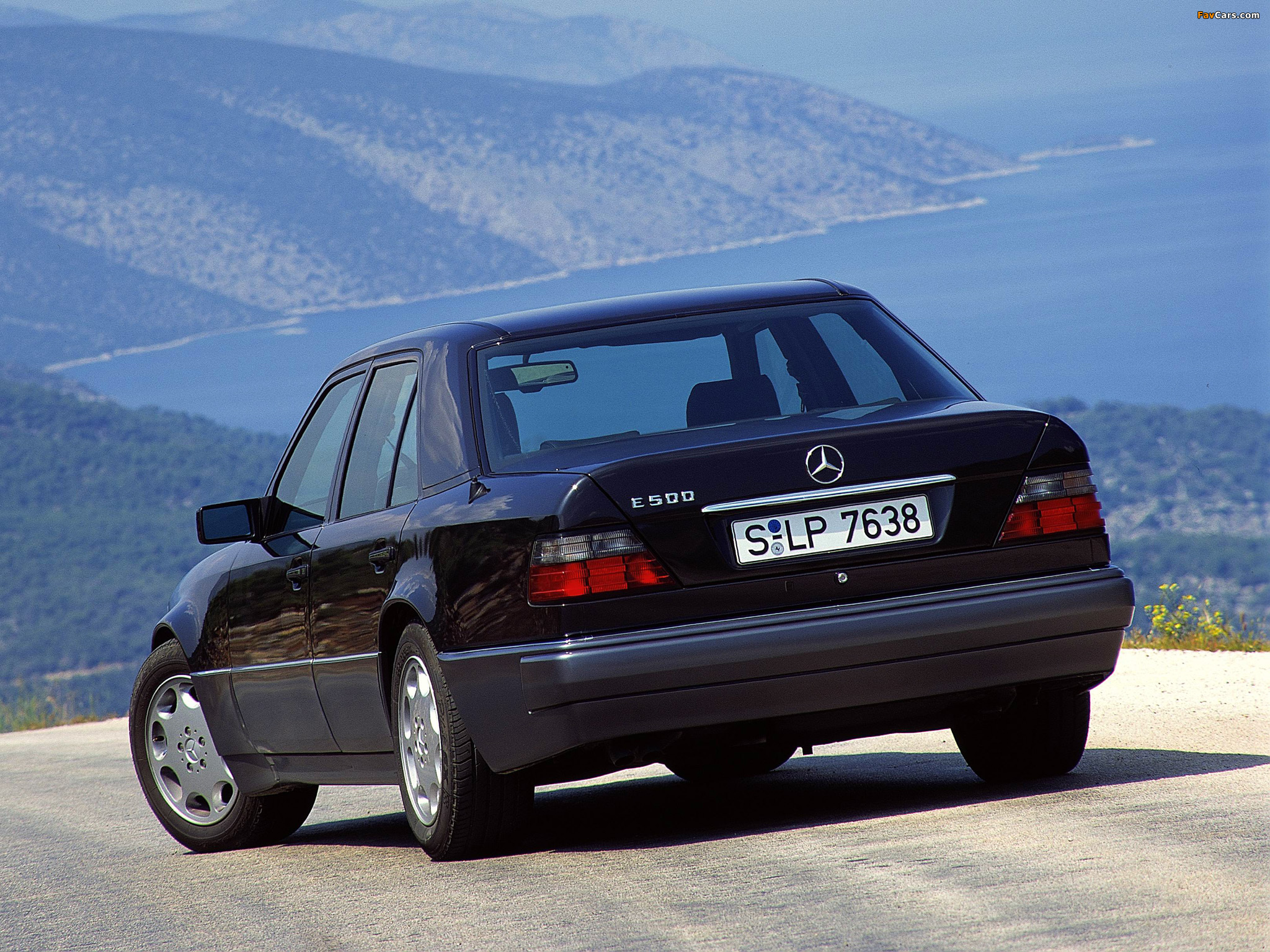 Mercedes-Benz E 500 (W124) 1993–95 photos (2048 x 1536)