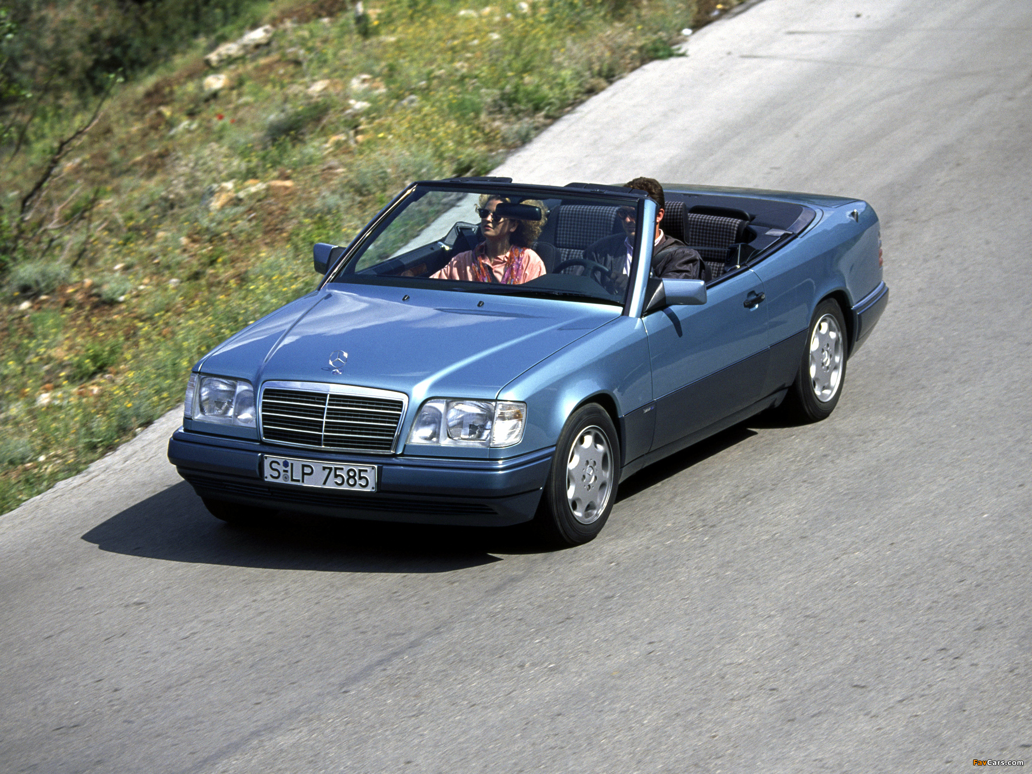 Mercedes-Benz E 220 Cabrio (A124) 1993–96 photos (2048 x 1536)